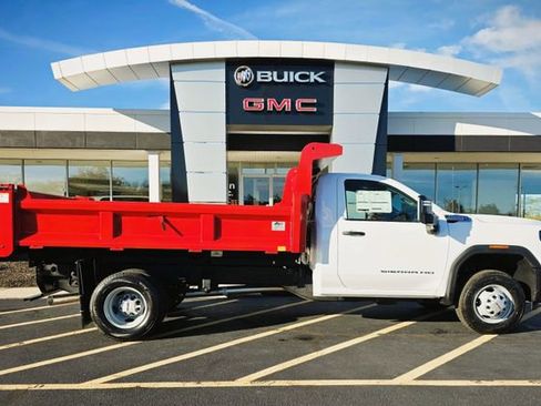 New 2025 GMC Sierra 3500 Pro w/ Convenience Package image 8