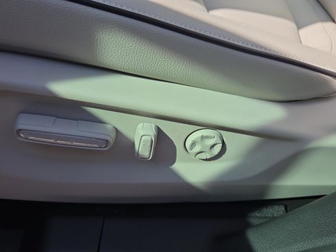 New 2026 Honda Odyssey Touring image 25