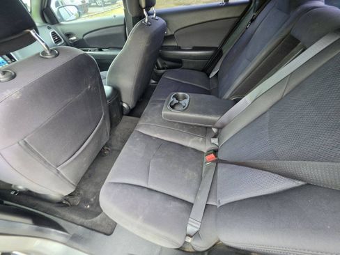 Used 2013 Chrysler 200 Touring w/ S Exterior Appearance Pkg FWD image 6