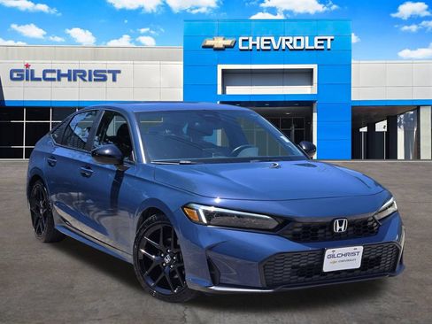 Used 2025 Honda Civic Sport image 1
