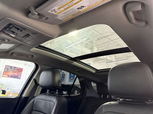 Used 2020 Chevrolet Equinox Premier AWD/4WD image 25