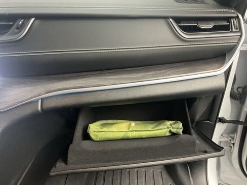 Used 2021 Jeep Grand Cherokee L Overland w/ Luxury Tech Group IV image 27