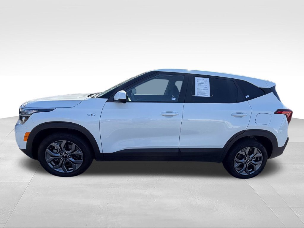 Used 2024 Kia Seltos LX AWD/4WD image 3
