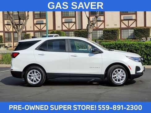 Used 2023 Chevrolet Equinox LS image 4
