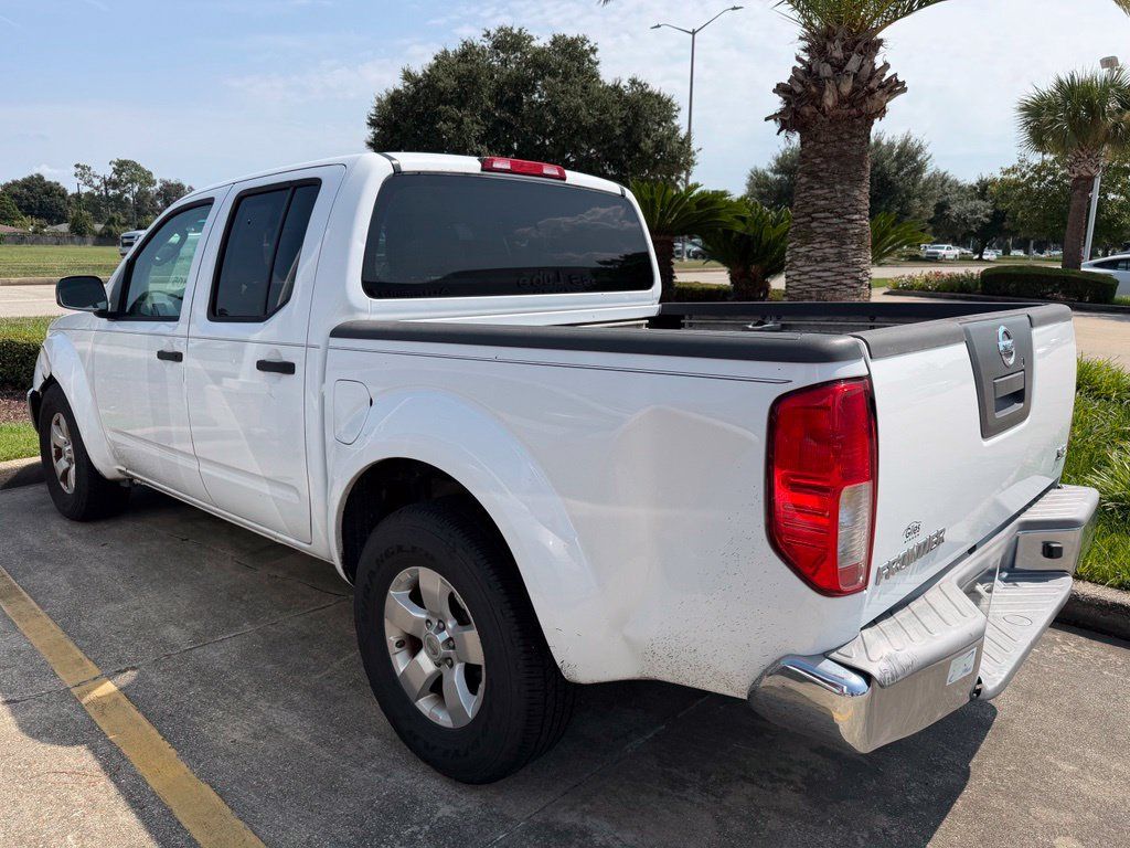 Used 2009 Nissan Frontier SE w/ SE Value Truck Pkg RWD image 2