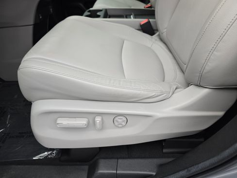 Certified 2024 Honda Odyssey EX-L image 28