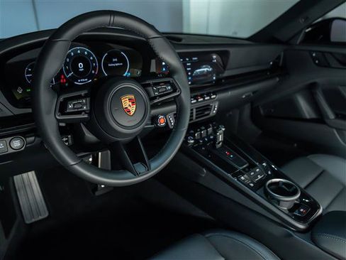 Certified 2026 Porsche 911 Carrera RWD image 4