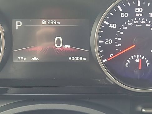 Certified 2024 Kia Carnival EX FWD image 26