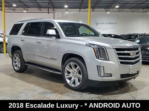 Used 2018 Cadillac Escalade Luxury RWD image 3