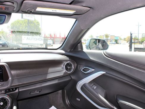 Used 2019 Chevrolet Camaro SS RWD image 19