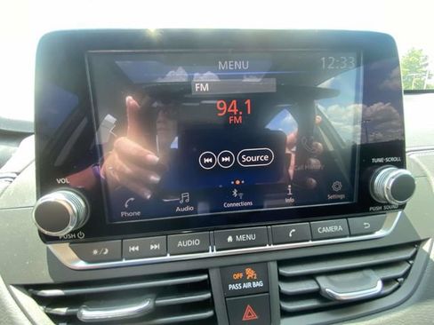 Used 2019 Nissan Altima 2.5 SV FWD image 17