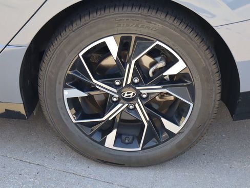 Used 2025 Hyundai Sonata SEL FWD image 26