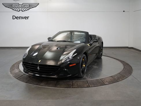 Used 2016 Ferrari California T image 1