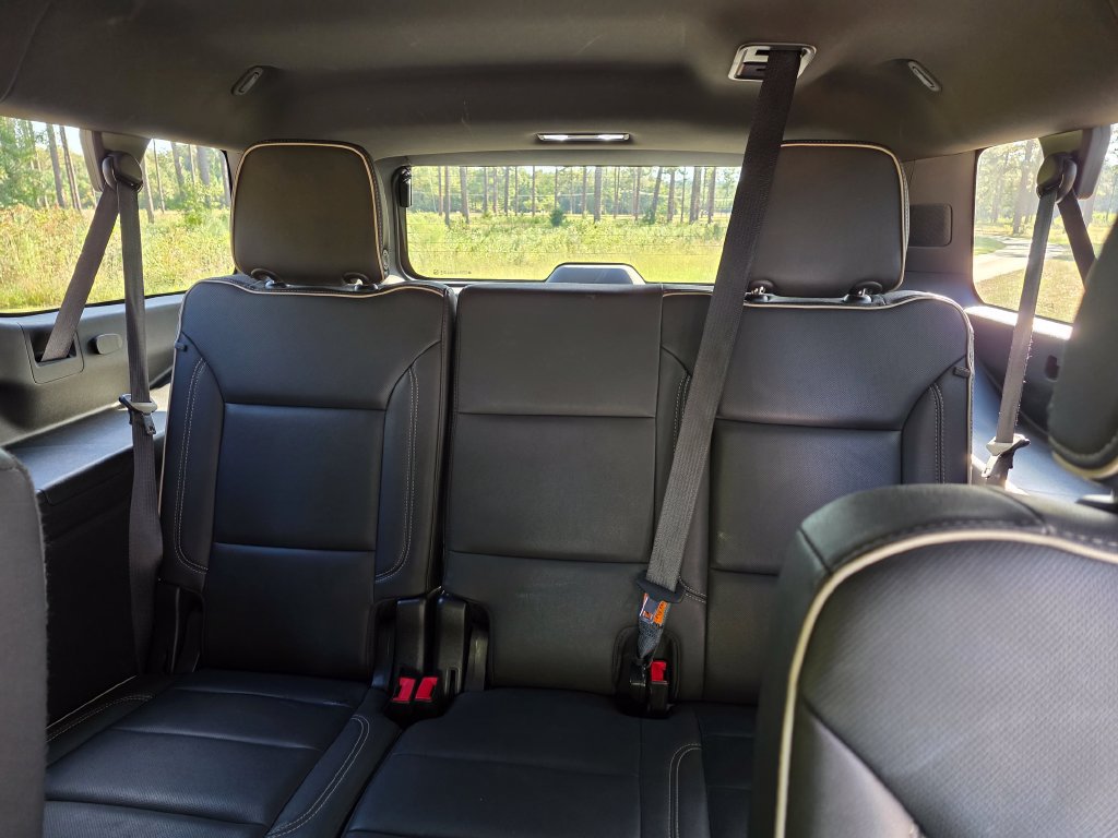 Used 2023 GMC Yukon XL SLT AWD/4WD image 20