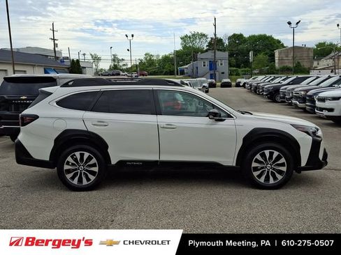Used 2023 Subaru Outback Limited AWD/4WD image 9