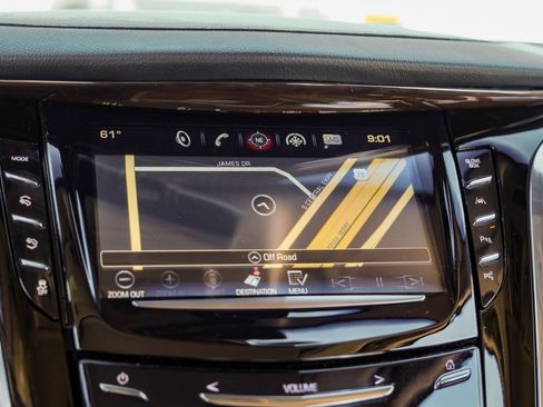 Used 2018 Cadillac Escalade Luxury image 21