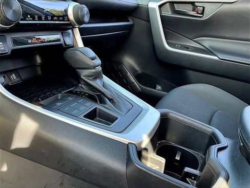 Used 2023 Toyota RAV4 LE image 13