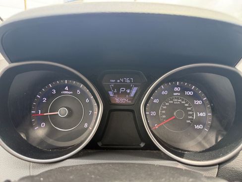 Used 2015 Hyundai Elantra SE w/ Option Group 02 FWD image 16