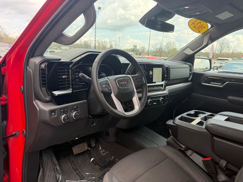 Used 2024 GMC Sierra 1500 Elevation image 13