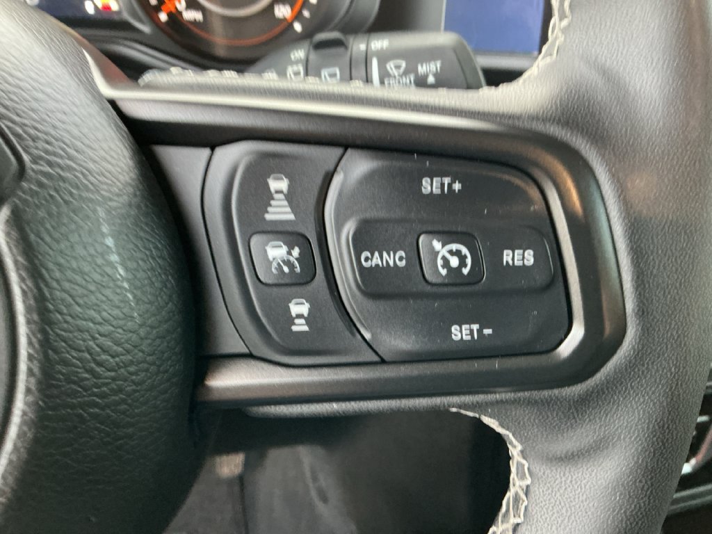 Used 2025 Jeep Wrangler Unlimited Sport AWD/4WD image 25