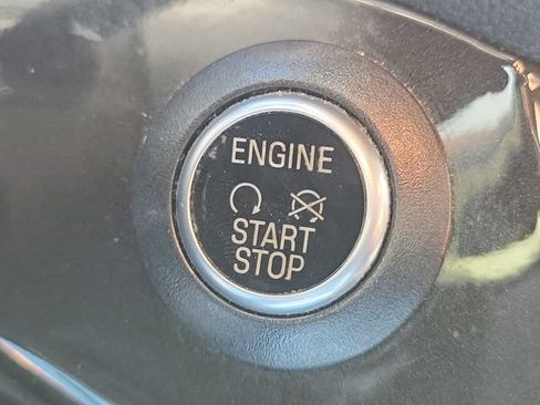 Used 2019 Ford Escape SE FWD image 29