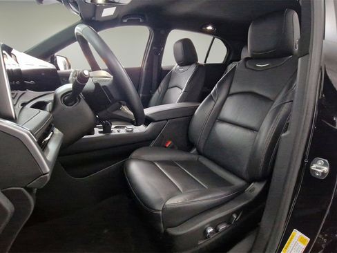 Used 2024 Cadillac XT4 Premium Luxury image 11