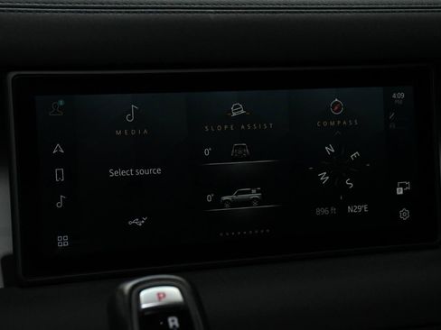 Used 2023 Land Rover Defender 110 X-Dynamic SE AWD/4WD image 33