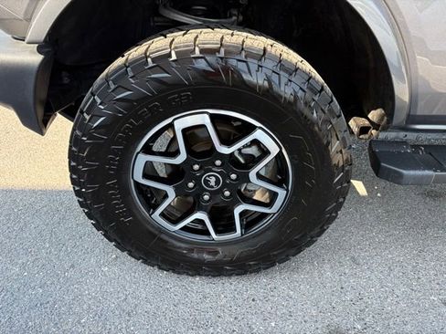 Used 2023 Ford Bronco Outer Banks AWD/4WD image 13