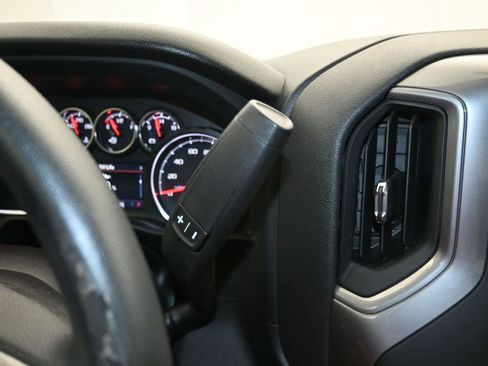 Used 2022 Chevrolet Silverado 1500 Custom Trail Boss w/ Safety Confidence Package AWD/4WD image 15
