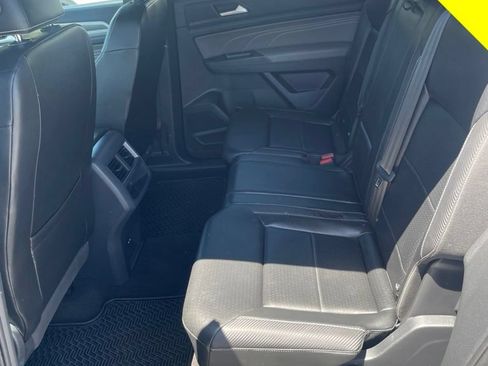 Certified 2022 Volkswagen Atlas Cross Sport SE AWD/4WD image 19
