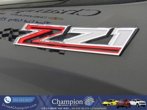 Used 2020 Chevrolet Silverado 1500 LT Trail Boss w/ Midnight Edition AWD/4WD image 5