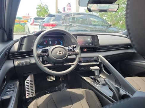 Used 2026 Hyundai Elantra Sport FWD image 9