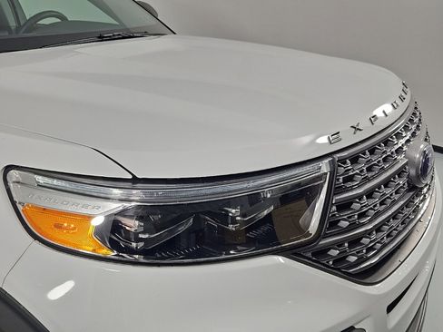 Used 2021 Ford Explorer XLT w/ Equipment Group 202A image 11