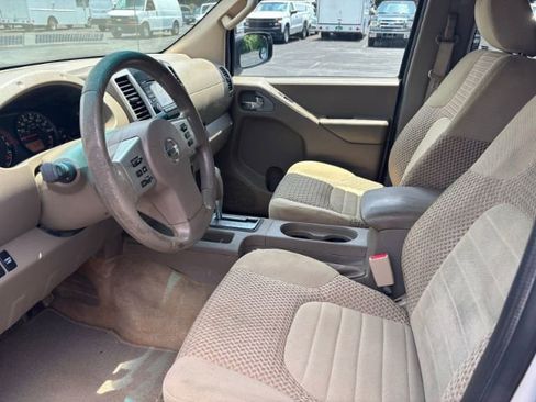 Used 2015 Nissan Frontier SV image 13