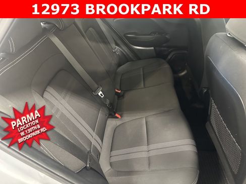 Used 2021 Hyundai Venue SEL image 19