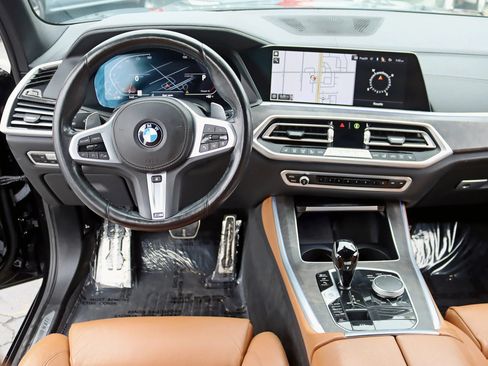 Used 2022 BMW X5 xDrive40i w/ M Sport Package AWD/4WD image 17
