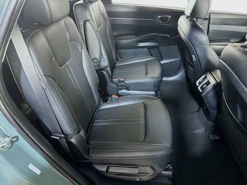 Used 2025 Kia Sorento EX image 15