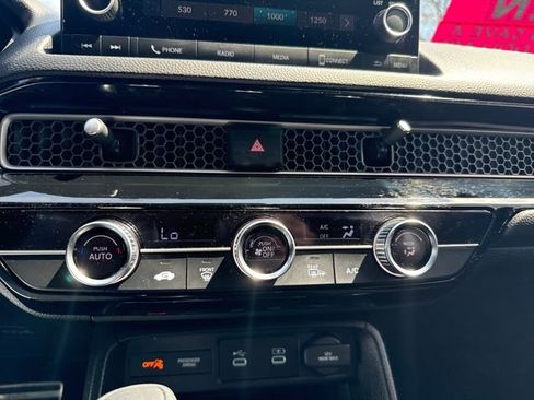 Used 2025 Honda Civic Sport image 31