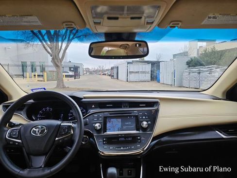 Used 2018 Toyota Avalon XLE Premium image 7