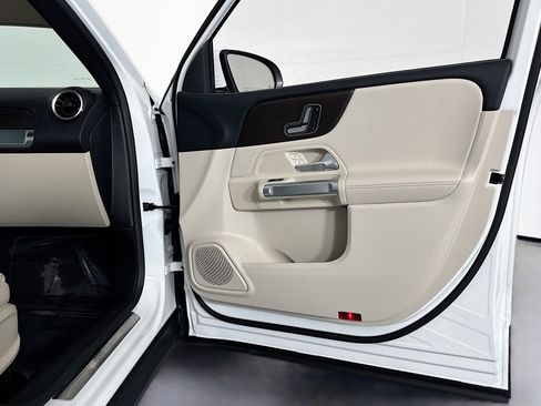 New 2026 Mercedes-Benz GLB 250 image 22