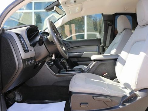 Used 2018 Chevrolet Colorado W/T w/ WT Convenience Package image 15