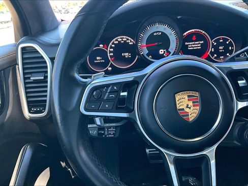 Used 2022 Porsche Cayenne GTS AWD/4WD image 23