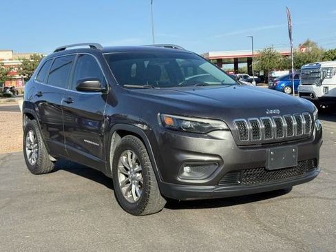 Used 2019 Jeep Cherokee Latitude Plus FWD image 1