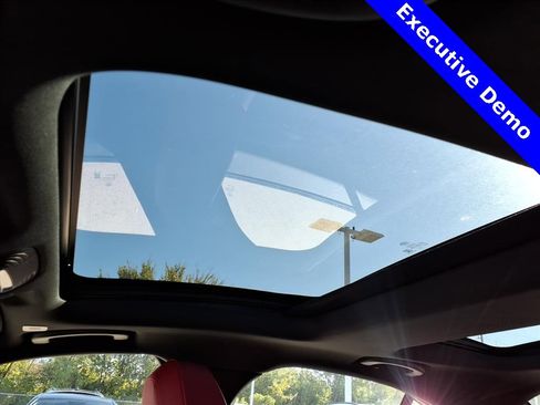 New 2025 Alfa Romeo Giulia Veloce w/ Veloce Package Rwd image 14