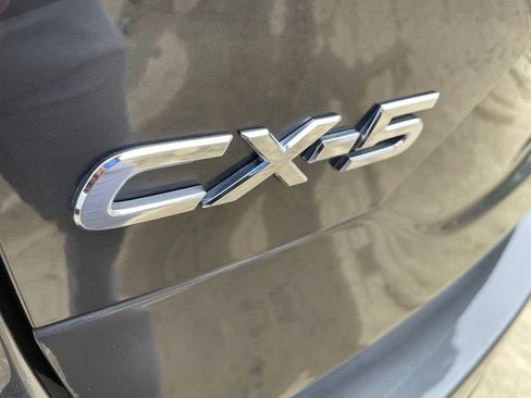 Used 2019 MAZDA CX-5 Touring FWD image 12