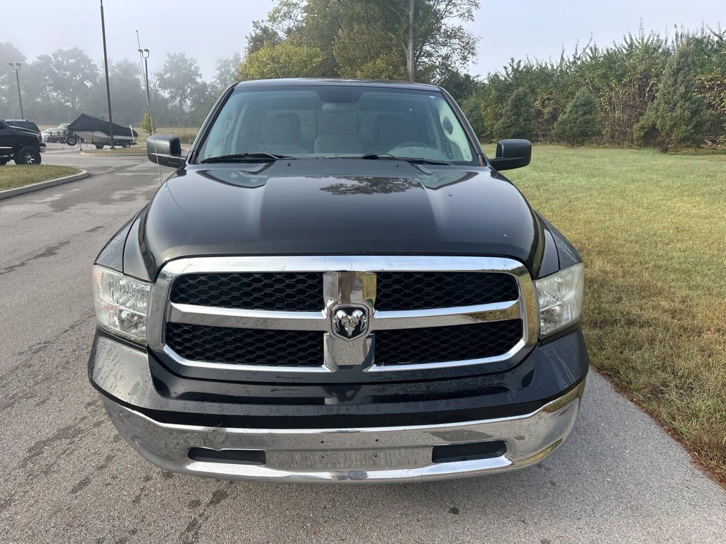 Used 2019 RAM 1500 Classic SLT AWD/4WD image 2