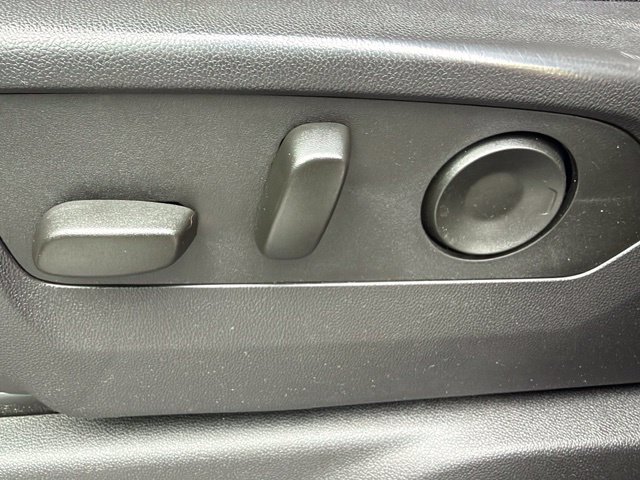 Certified 2024 Chevrolet Silverado 1500 Custom w/ Turbomax Blackout Package AWD/4WD image 26