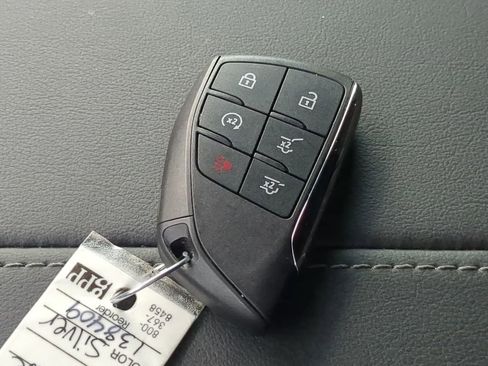 Used 2026 Chevrolet Tahoe Z71 AWD/4WD image 24