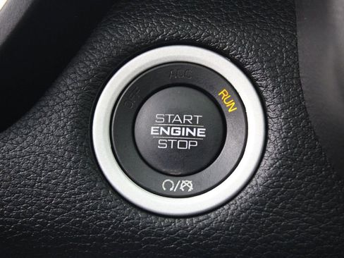 Used 2022 RAM 1500 Laramie w/ Sport Appearance Package image 11