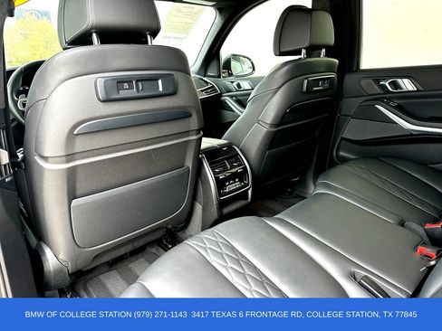 Used 2022 BMW X7 M50i w/ Cold Weather Package AWD/4WD image 20